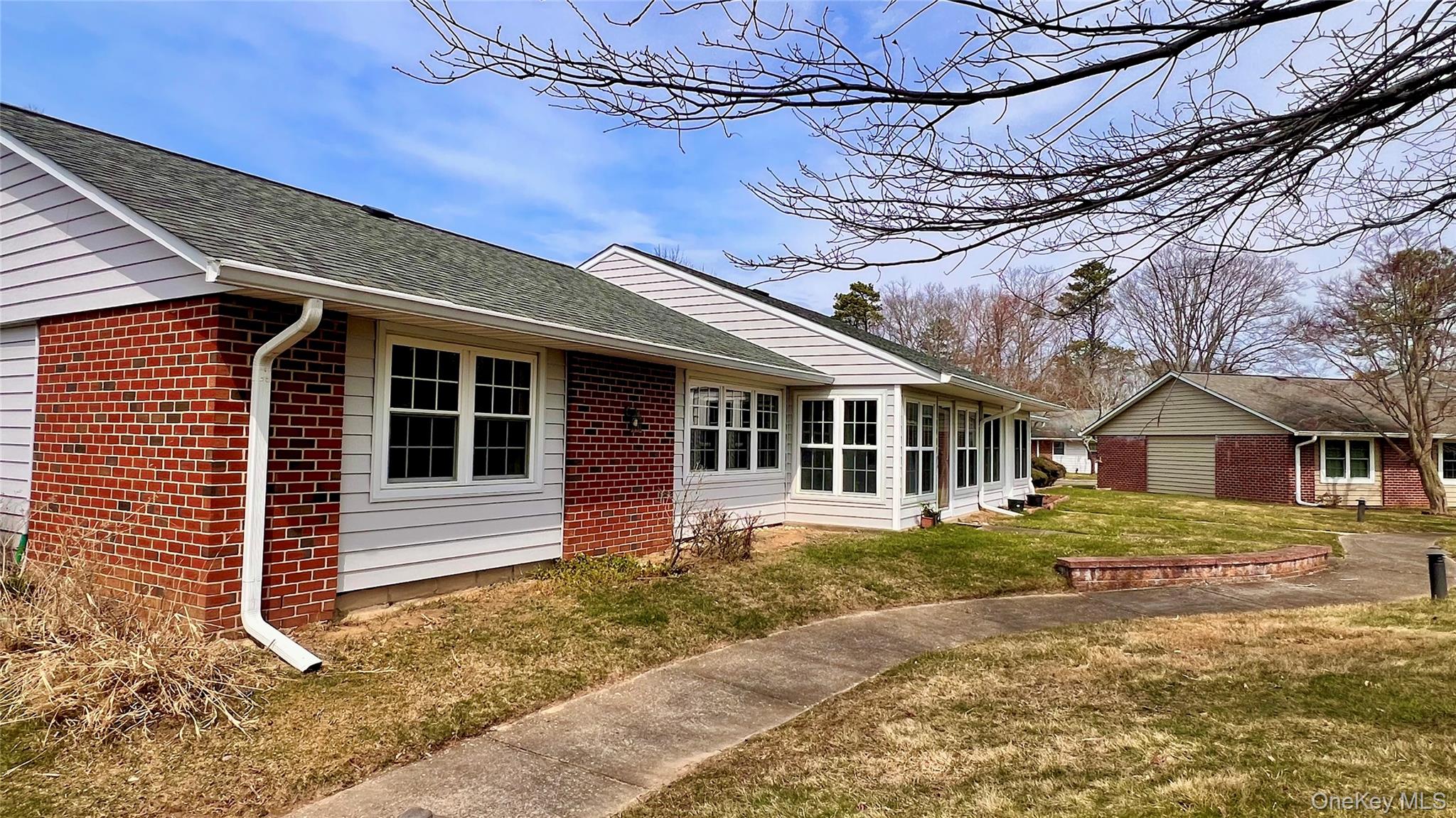 72 Enfield Court, Unit A Ridge, NY 11961 - Photo 2 of 15