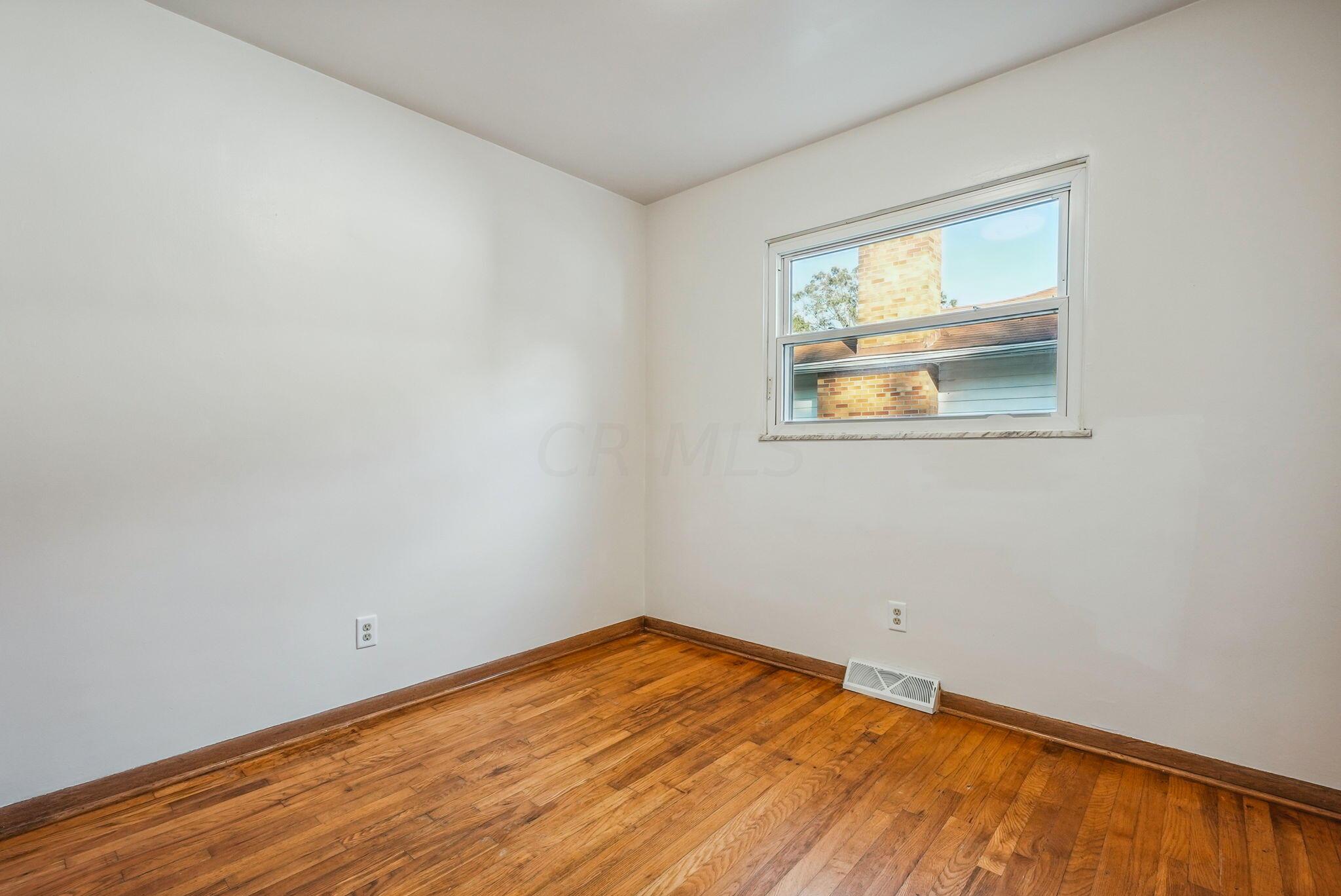 1611 Sale Road Columbus, OH 43224 - Photo 18 of 33 10-web-or-mls-1611-sale-rd