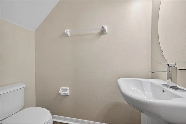 $1,700 | 11047 Black Swan Court, Seffner, FL 33584