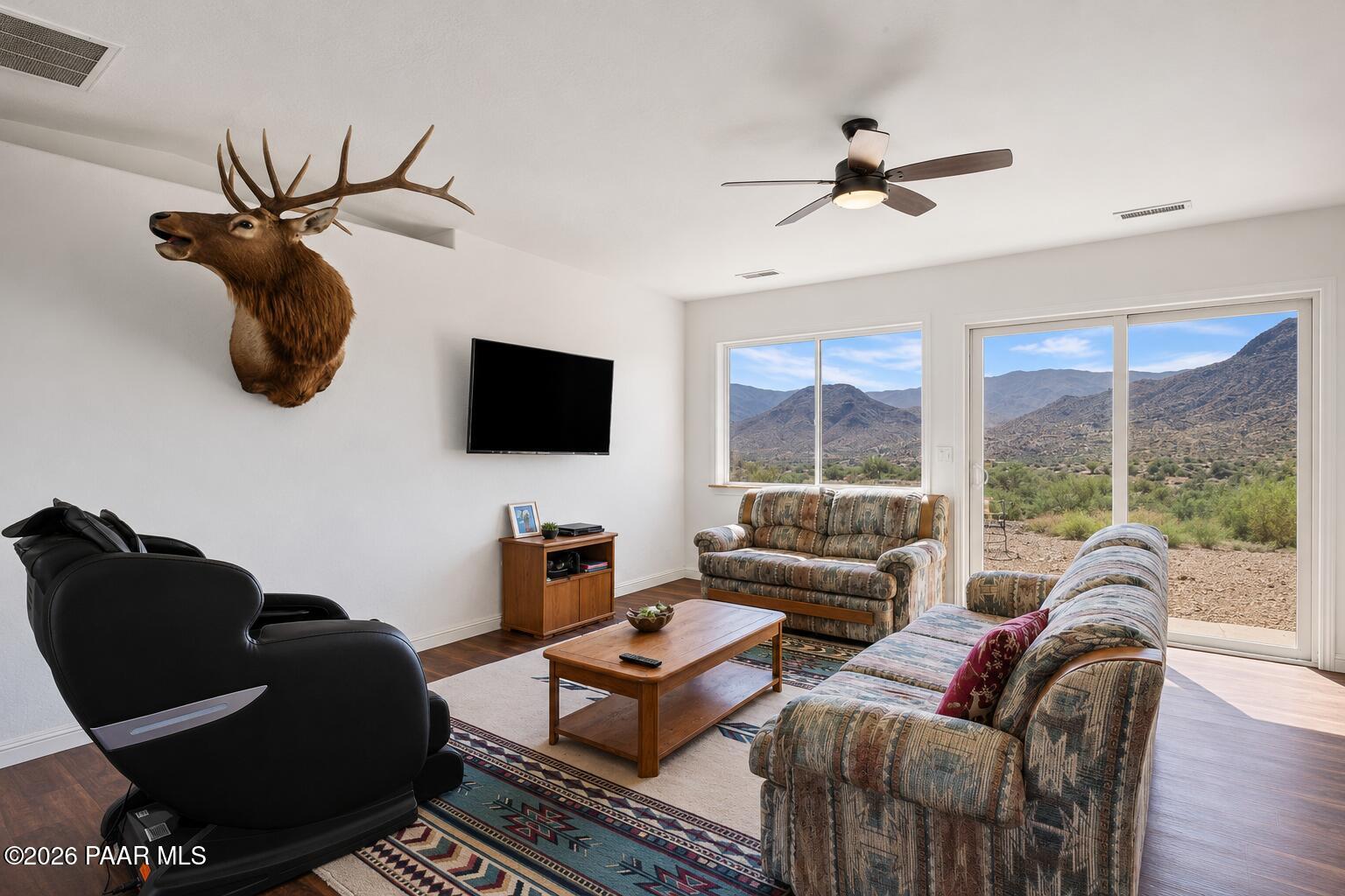17200 South Dripping Springs Road Mayer, AZ 86333 - Photo 6 of 48 Living Room