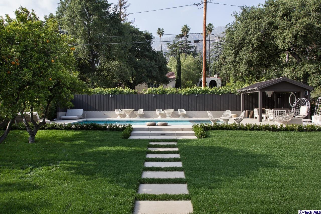 1665 Braeburn Road Altadena, CA 91001 - Photo 27 of 28 a front view of a house with a yard