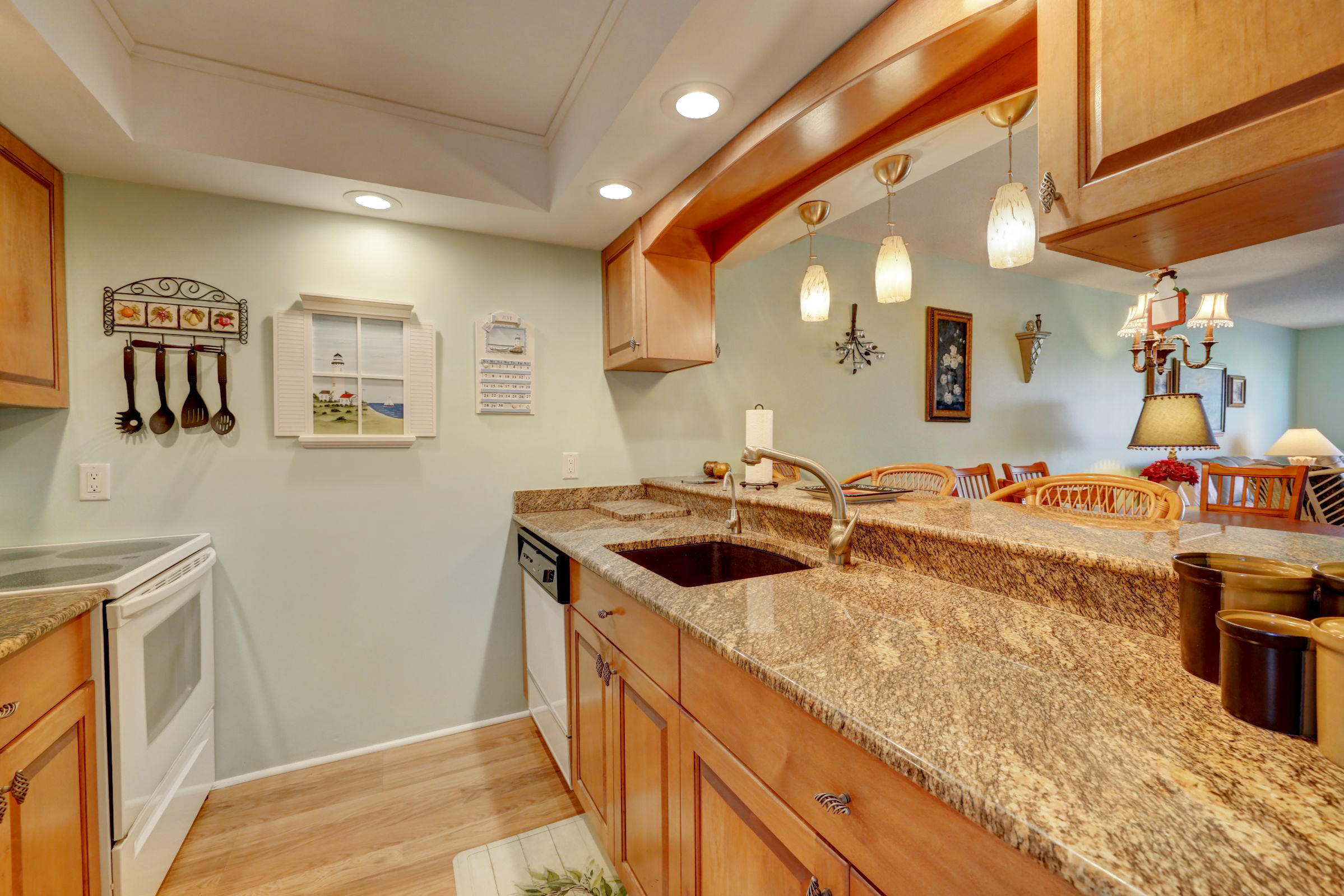 40 Northeast Plantation Road, Unit 409 Jensen Beach, FL 34957 - Photo 5 of 38 04_3j0a4490_1_2_3_4