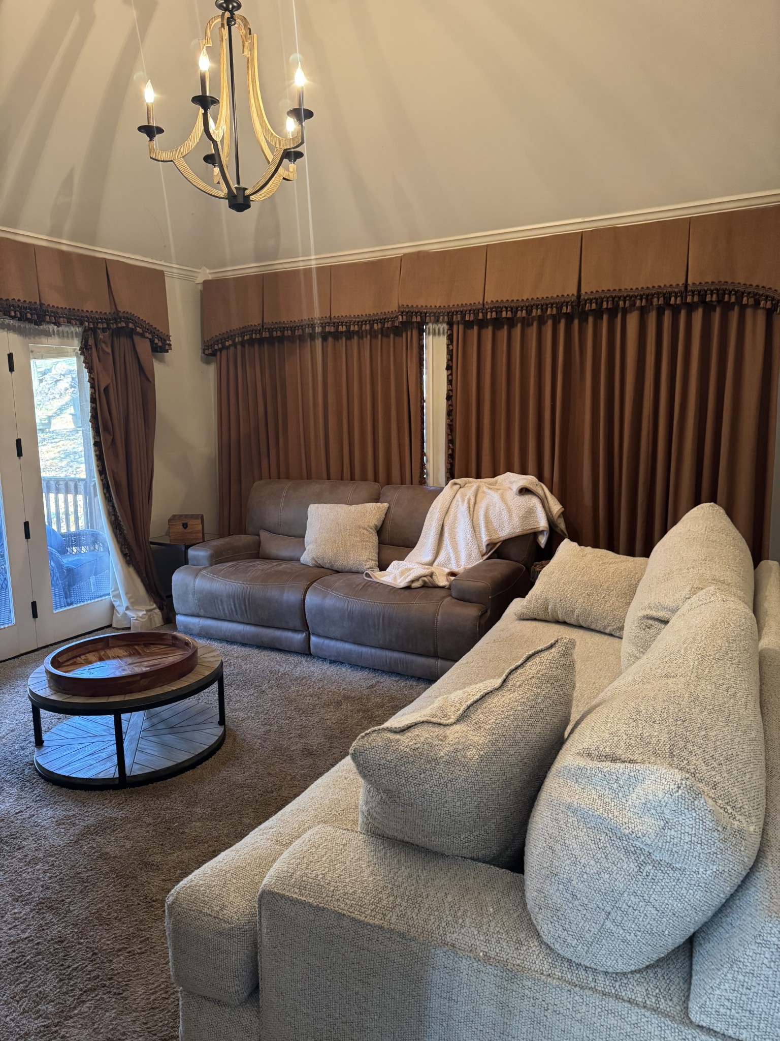 1304 Sycamore Valley Road Ashland City, TN 37015 - Photo 17 of 19 a living room with furniture and a lamp
