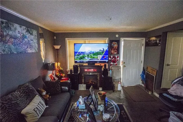 $159,000 | 5521-3 Wabash Avenue, Kansas City, MO 64130