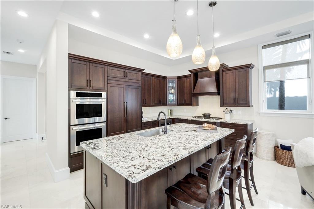 2106 Modena Court Naples, FL 34105 - Photo 14 of 42