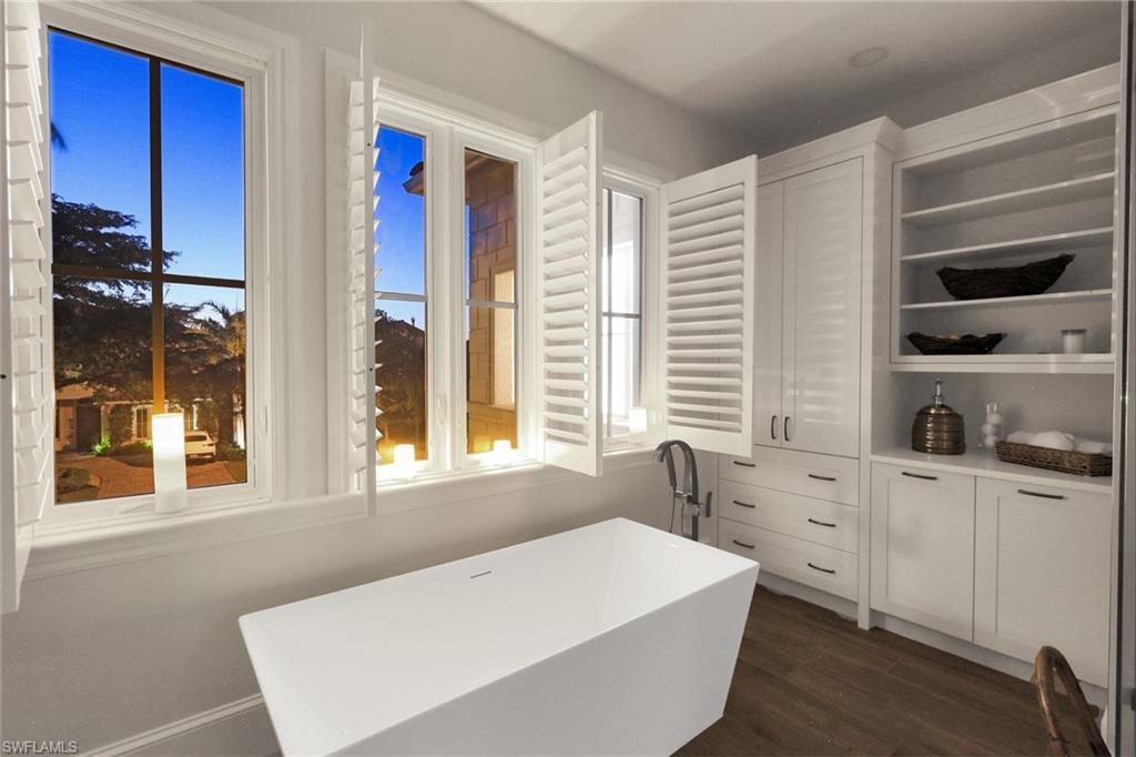 2106 Modena Court Naples, FL 34105 - Photo 28 of 42