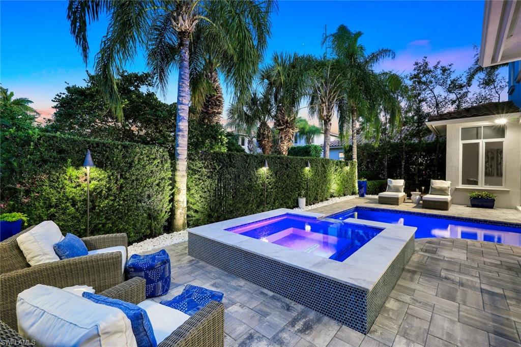 2106 Modena Court Naples, FL 34105 - Photo 4 of 42