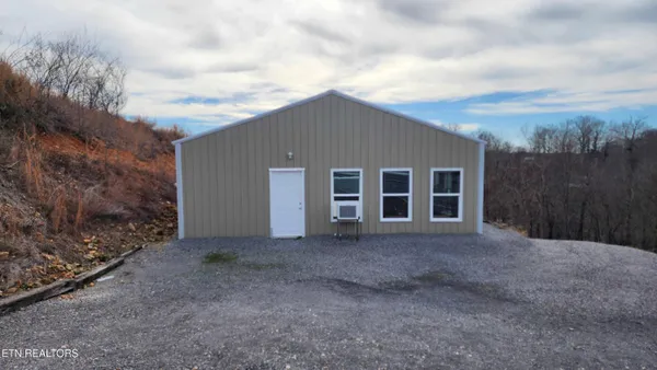 $299,000 | 276 Schelley Road, Gainesboro, TN 38562