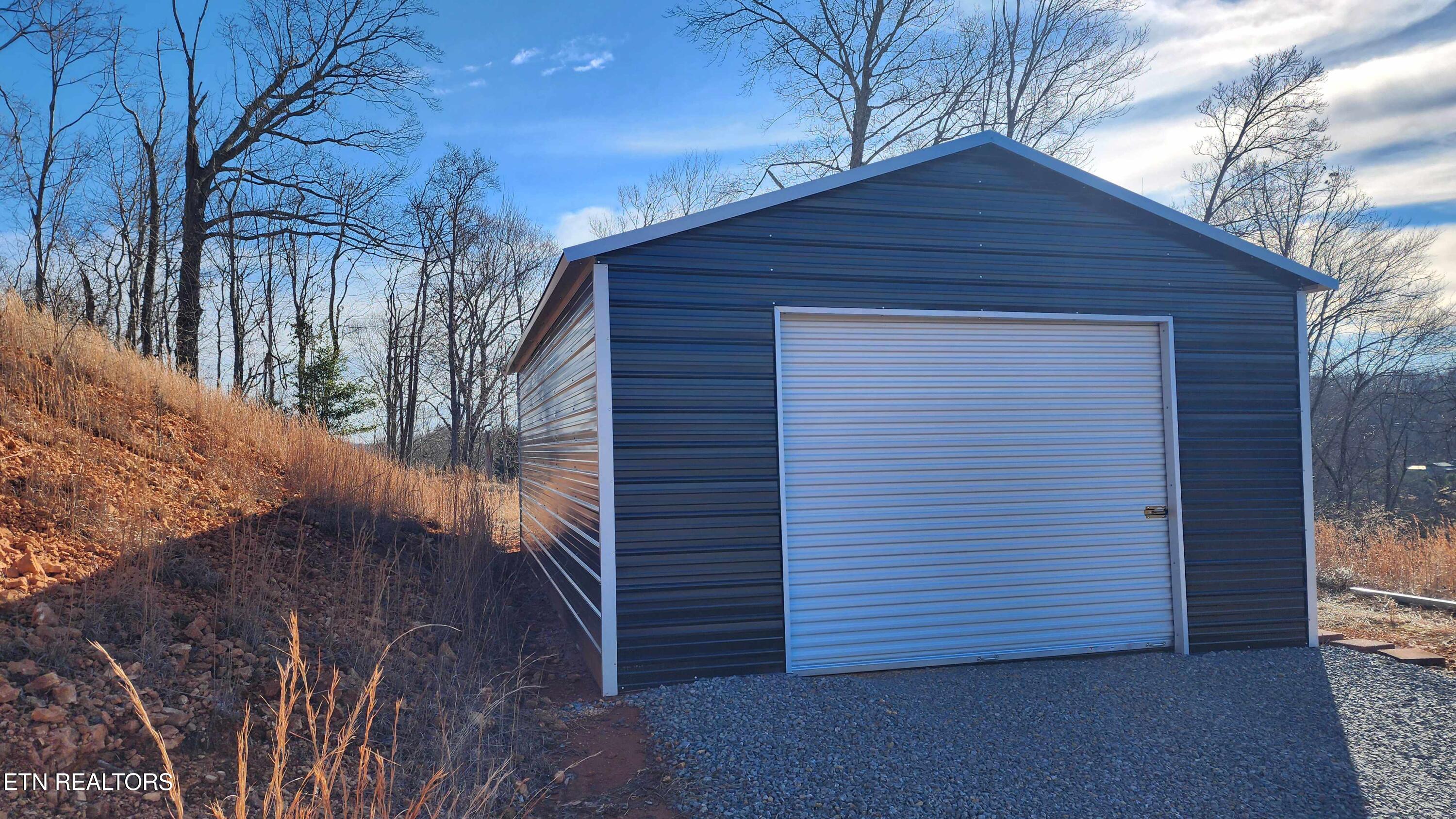 276 Schelley Road Gainesboro, TN 38562 - Photo 32 of 55 276 Schellley Road Gainsboro -- Building