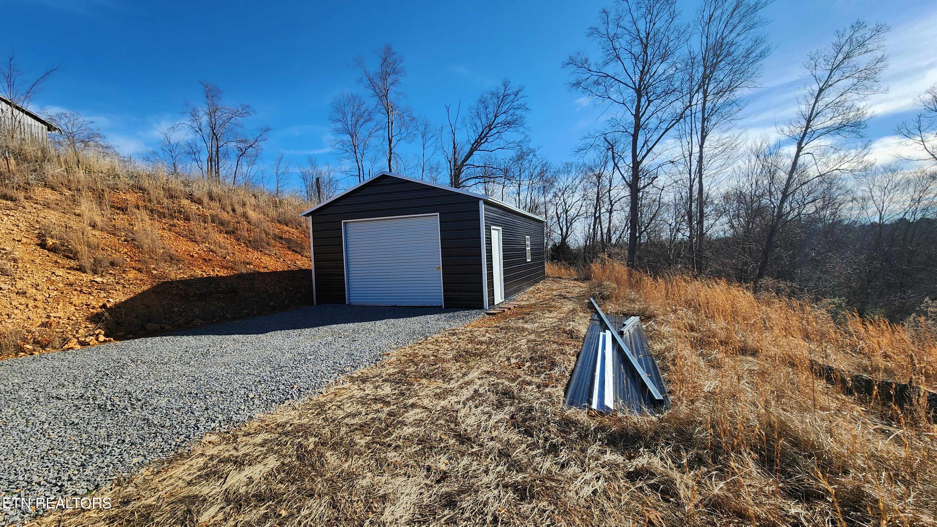 276 Schelley Road Gainesboro, TN 38562 - Photo 38 of 55 276 Schellley Road Gainsboro -- Building