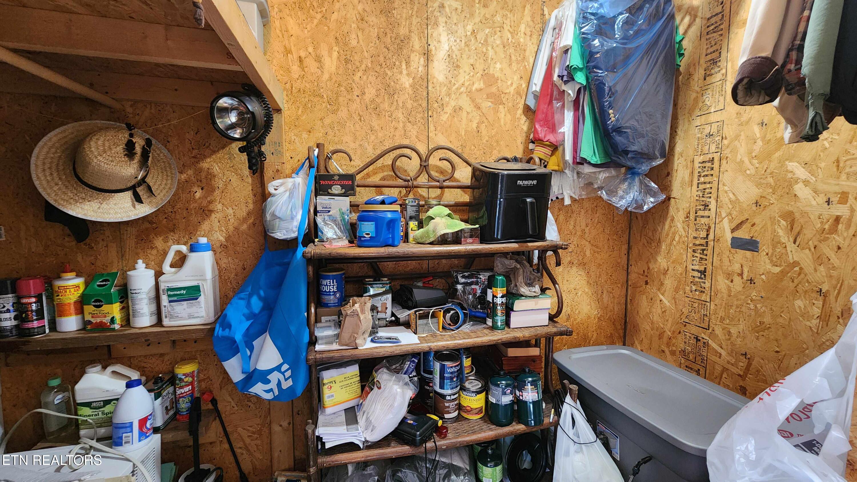 276 Schelley Road Gainesboro, TN 38562 - Photo 10 of 55 276 Schellley Road Gainsboro -- Bedroom