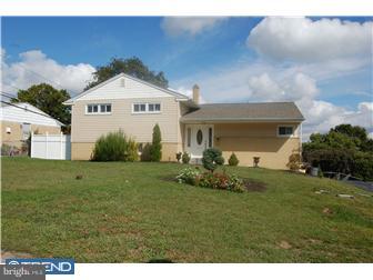 439 Foster Drive Springfield, PA 19064 - Photo 1 of 12 Exterior Front