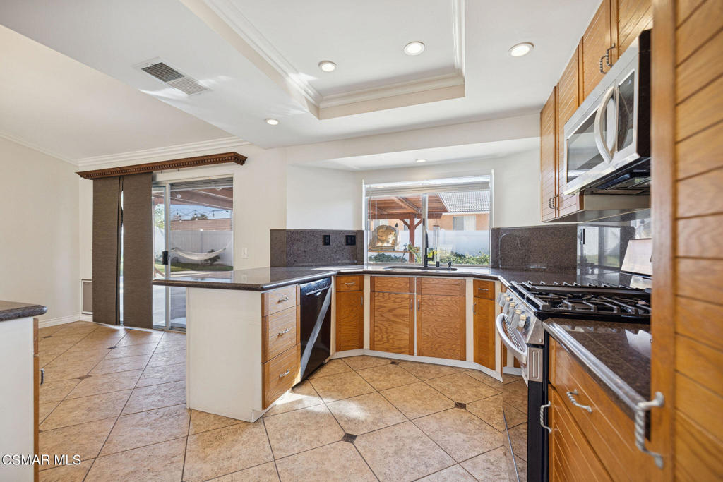 24223 Harvest Road Moreno Valley, CA 92557 - Photo 16 of 48