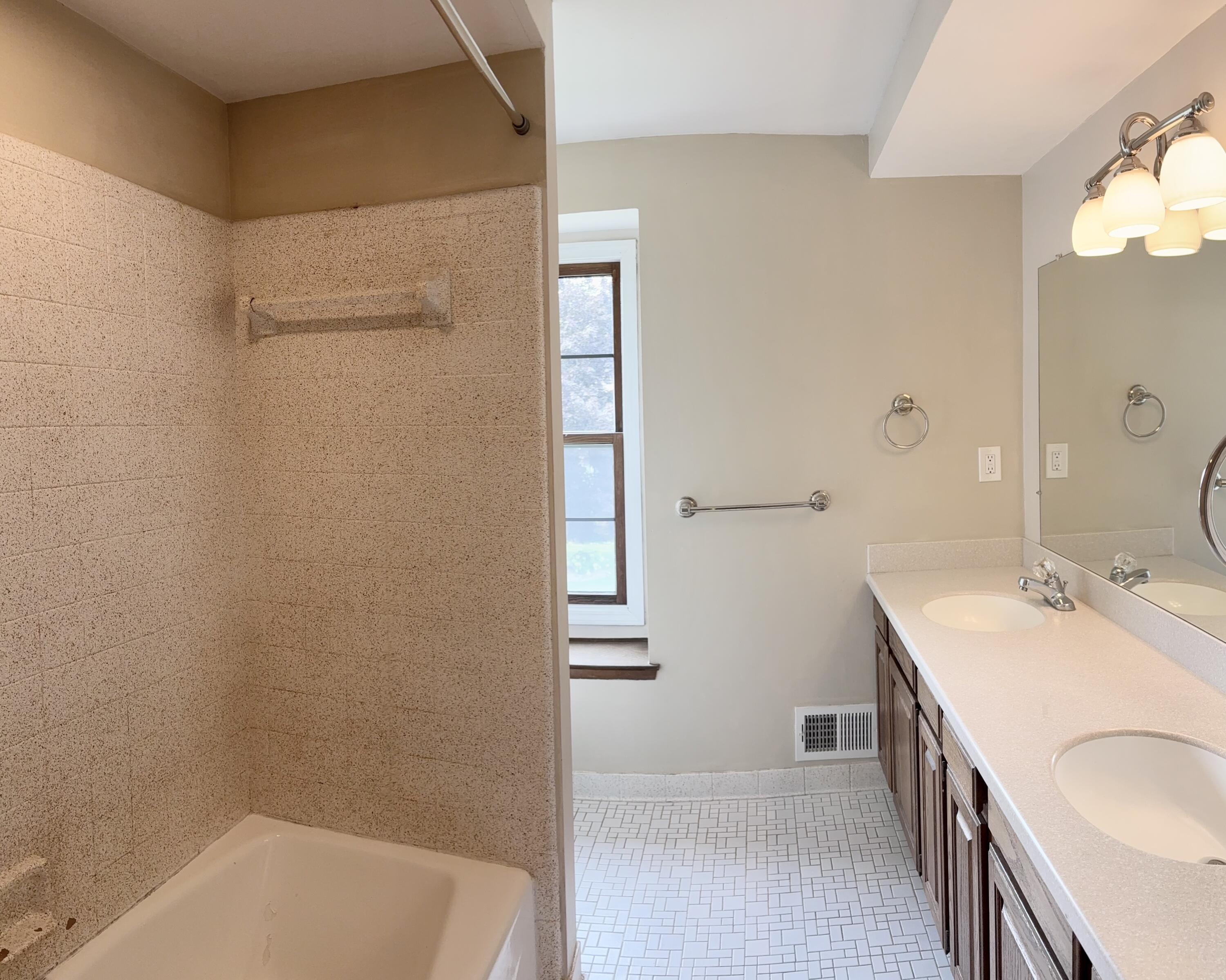 41973 Waterwheel Road Northville, MI 48168 - Photo 16 of 18 IMG_1161