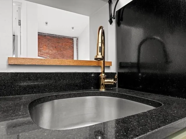 $640,000 | 106 13th Street, Unit 204, Boston, MA 02129