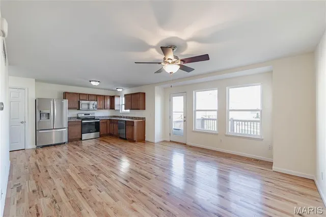 $287,500 | 618 Country Heights Drive, Lake St. Louis, MO 63367