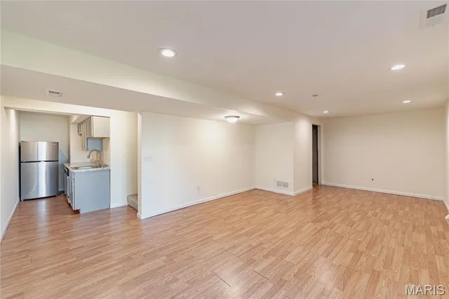 $287,500 | 618 Country Heights Drive, Lake St. Louis, MO 63367