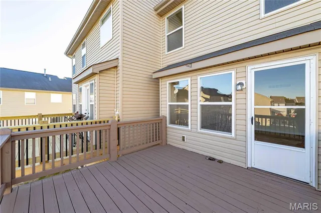 $287,500 | 618 Country Heights Drive, Lake St. Louis, MO 63367