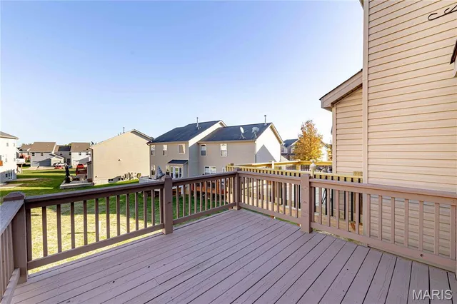$287,500 | 618 Country Heights Drive, Lake St. Louis, MO 63367