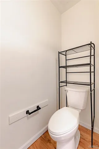 $287,500 | 618 Country Heights Drive, Lake St. Louis, MO 63367