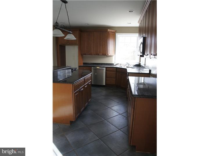 308 Nottingham Drive Spring City, PA 19475 - Photo 5 of 25 Gallery Image 5