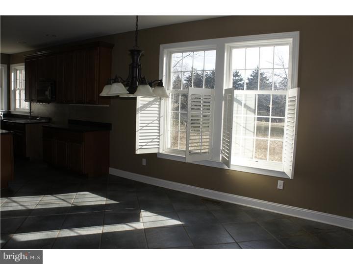 308 Nottingham Drive Spring City, PA 19475 - Photo 8 of 25 Gallery Image 8