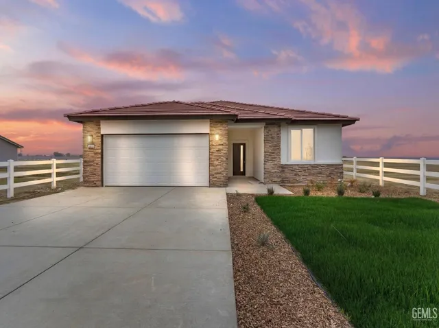 $495,000 | Undisclosed Address, Taft, CA 93268