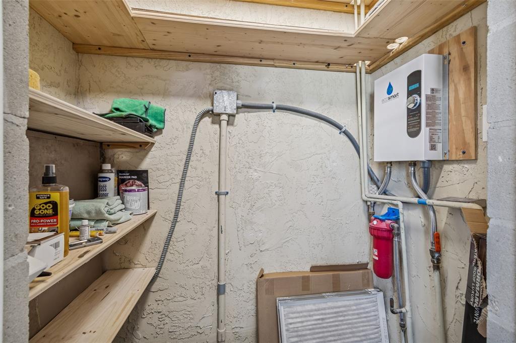 4937 Marine Parkway, Unit 105 New Port Richey, FL 34652 - Photo 29 of 50 a view of living room