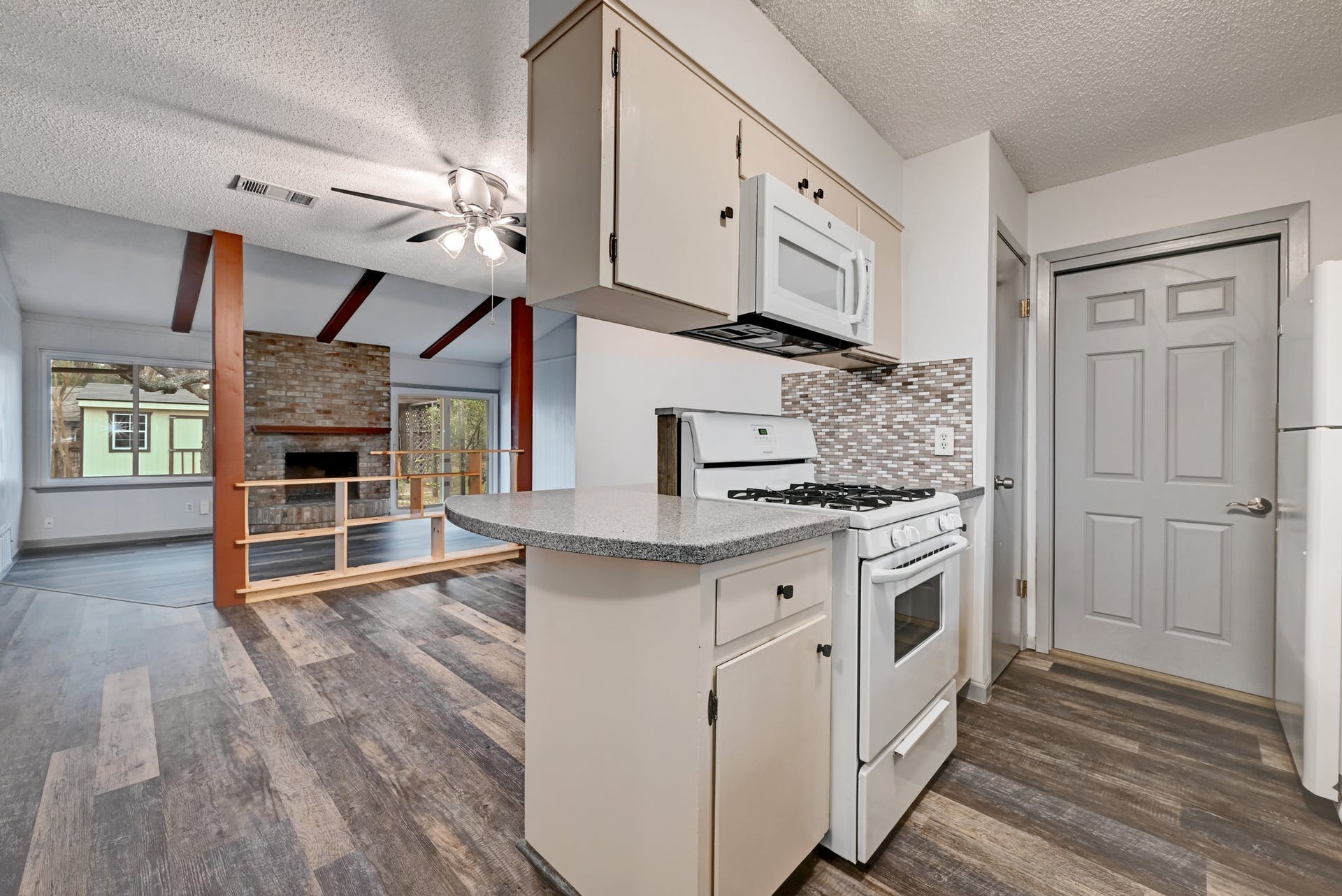 6706 Kings Point Austin, TX 78723 - Photo 13 of 25