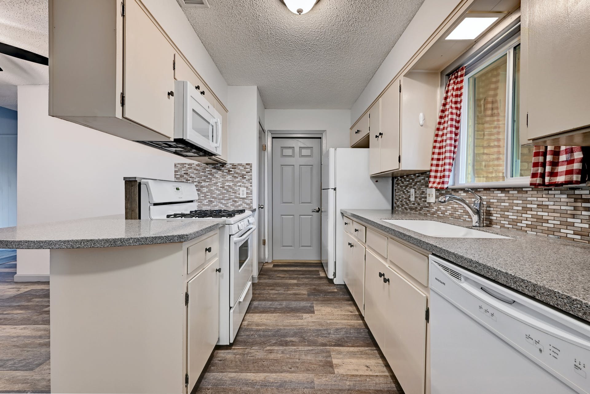 6706 Kings Point Austin, TX 78723 - Photo 14 of 25