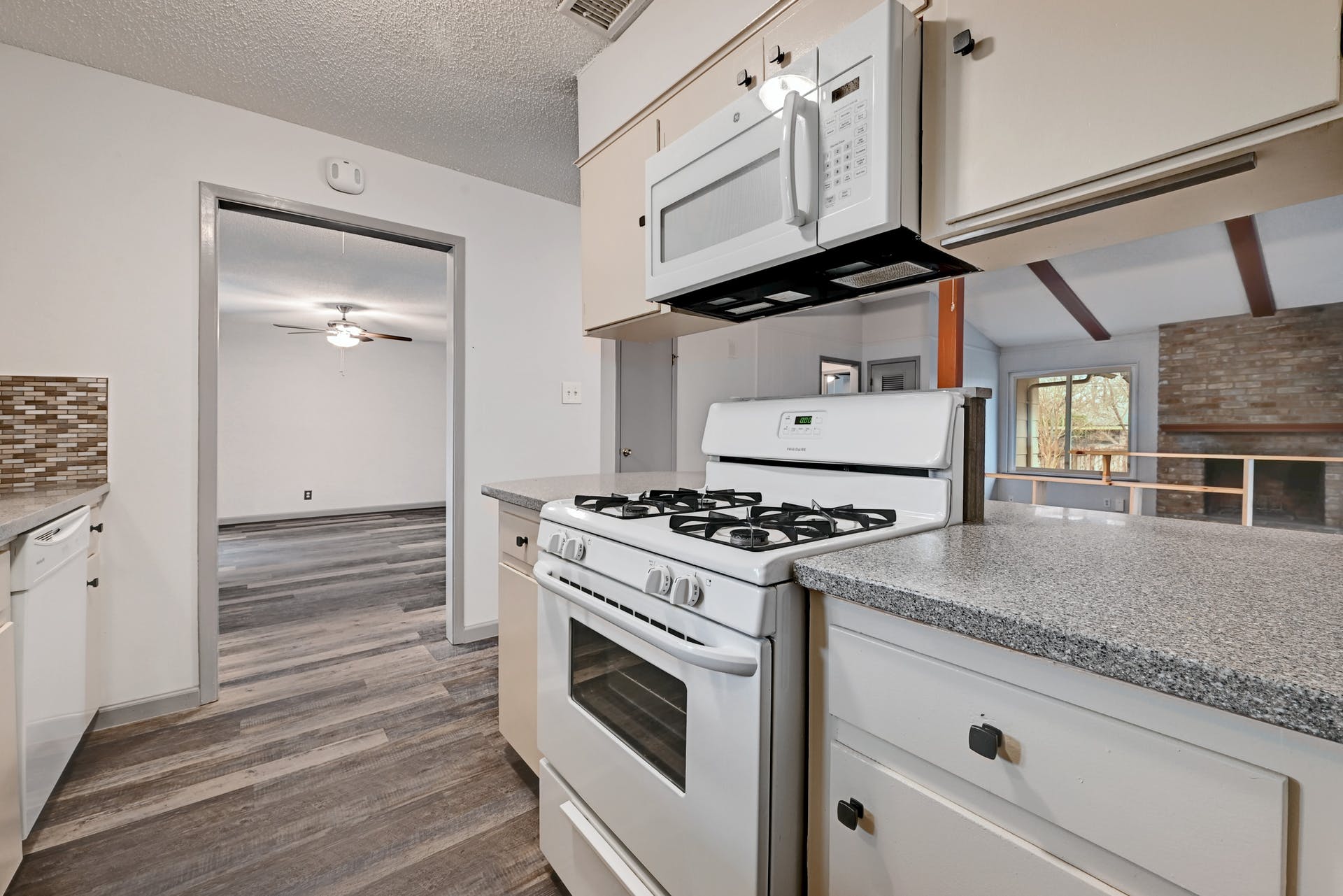 6706 Kings Point Austin, TX 78723 - Photo 15 of 25