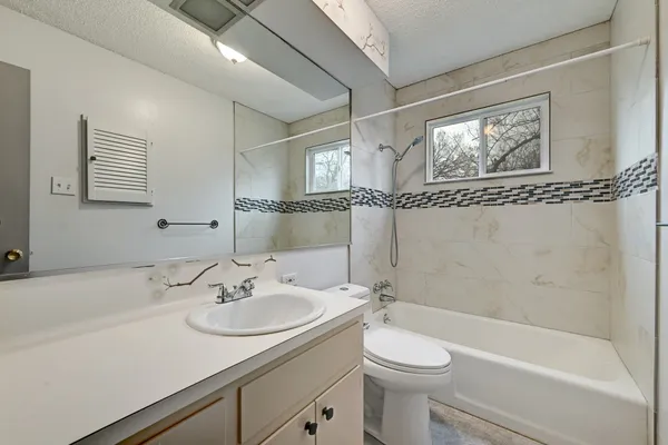 $2,295 | 6706 Kings Point, Austin, TX 78723