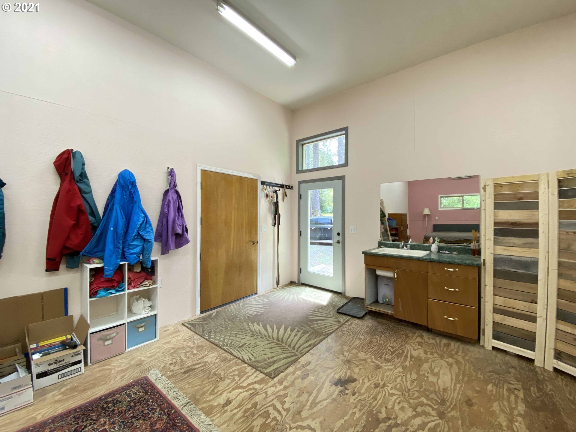 5708 Canary Road Florence, OR 97439 - Photo 6 of 27 Gallery Image 6