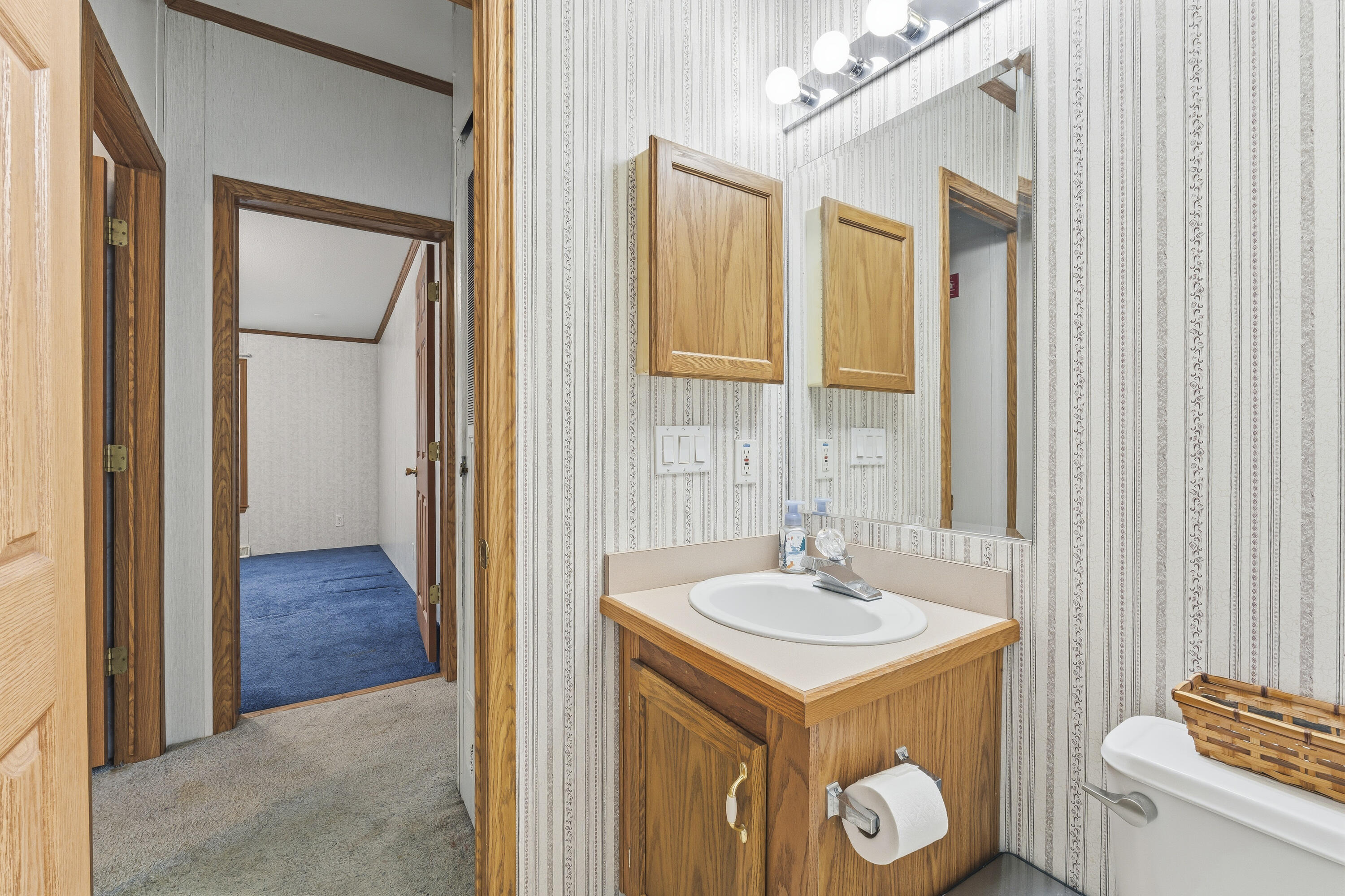 367 River Road Topsham, ME 04086 - Photo 36 of 76 Bathroom