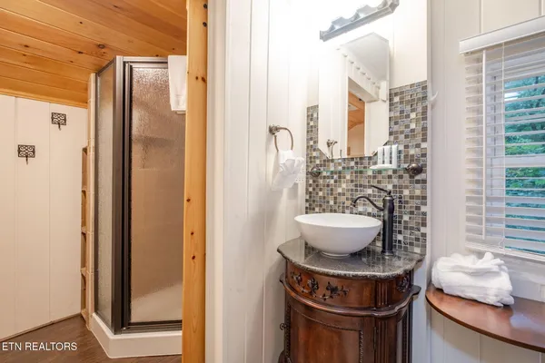 $899,000 | 204 Hill Street, Gatlinburg, TN 37738