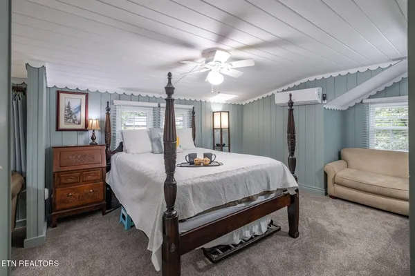 $899,000 | 204 Hill Street, Gatlinburg, TN 37738