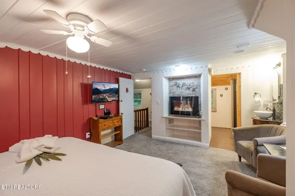 $899,000 | 204 Hill Street, Gatlinburg, TN 37738