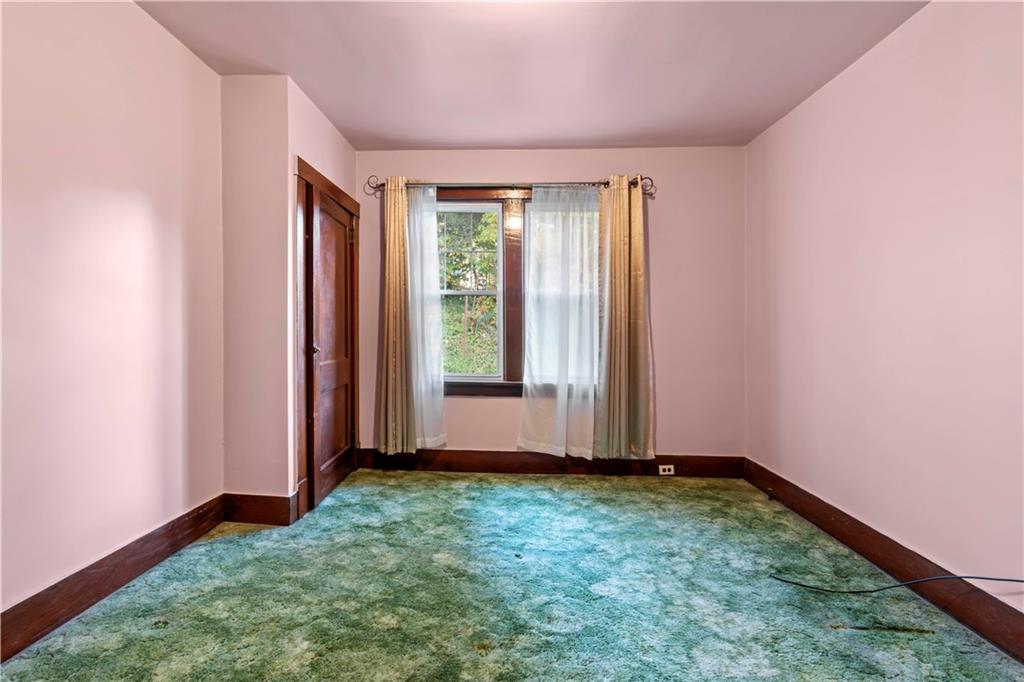 24 High Street Pittsburgh, PA 15223 - Photo 12 of 12 an empty room with window
