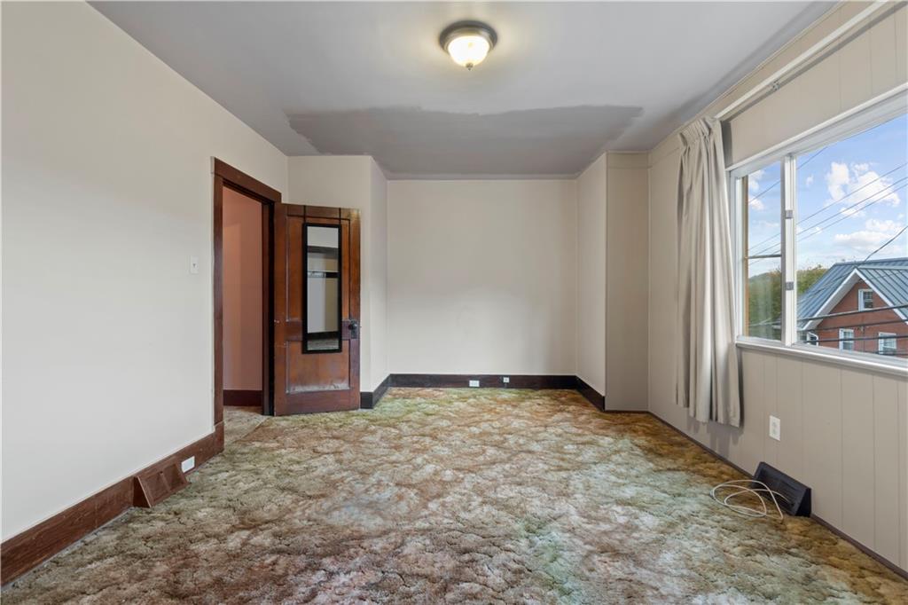 24 High Street Pittsburgh, PA 15223 - Photo 8 of 12 a view of an empty room and window