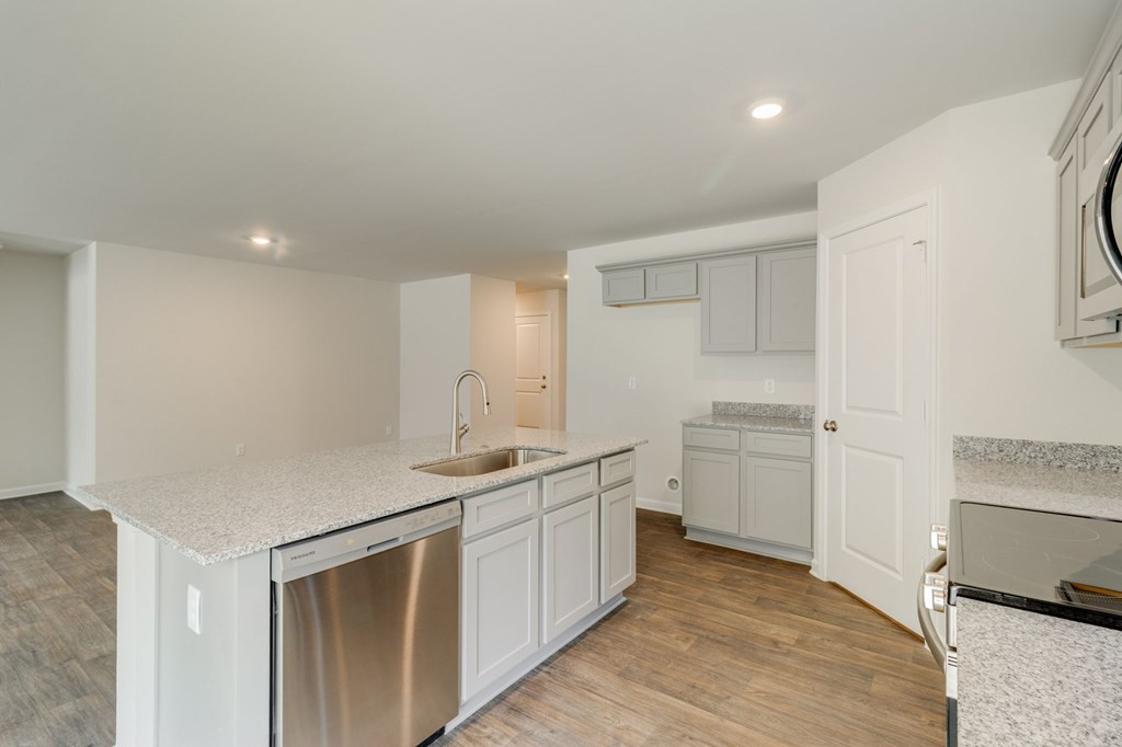545 East Brewington Road Sumter, SC 29153 - Photo 9 of 32