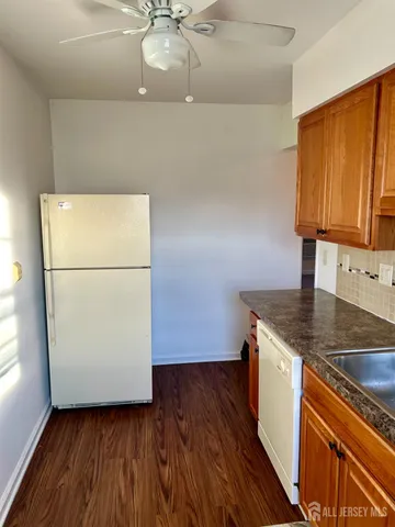 $1,750 | 22 Roselle Avenue, Unit B, Roselle Park, NJ 07204