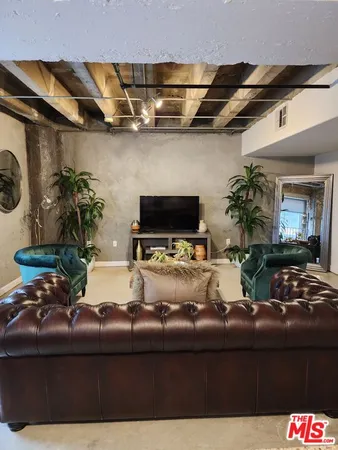 $2,300 | 711 South Olive Street, Unit 203, Los Angeles, CA 90014