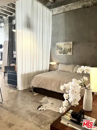 $2,300 | 711 South Olive Street, Unit 203, Los Angeles, CA 90014