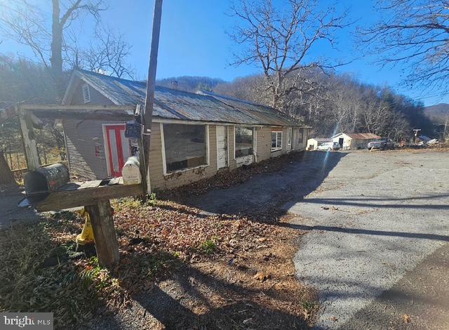 5910 Dry Fork Road Cedar Bluff, VA 24609 - Photo 2 of 20