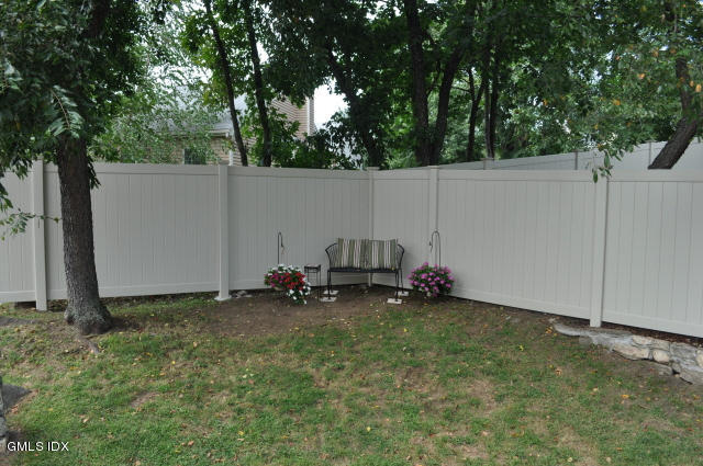 28 Rippowam Road, Unit A Cos Cob, CT 06807 - Photo 12 of 13 Yard