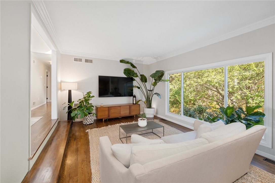 20 Briarbrook Drive Warwick, RI 02818 - Photo 9 of 40