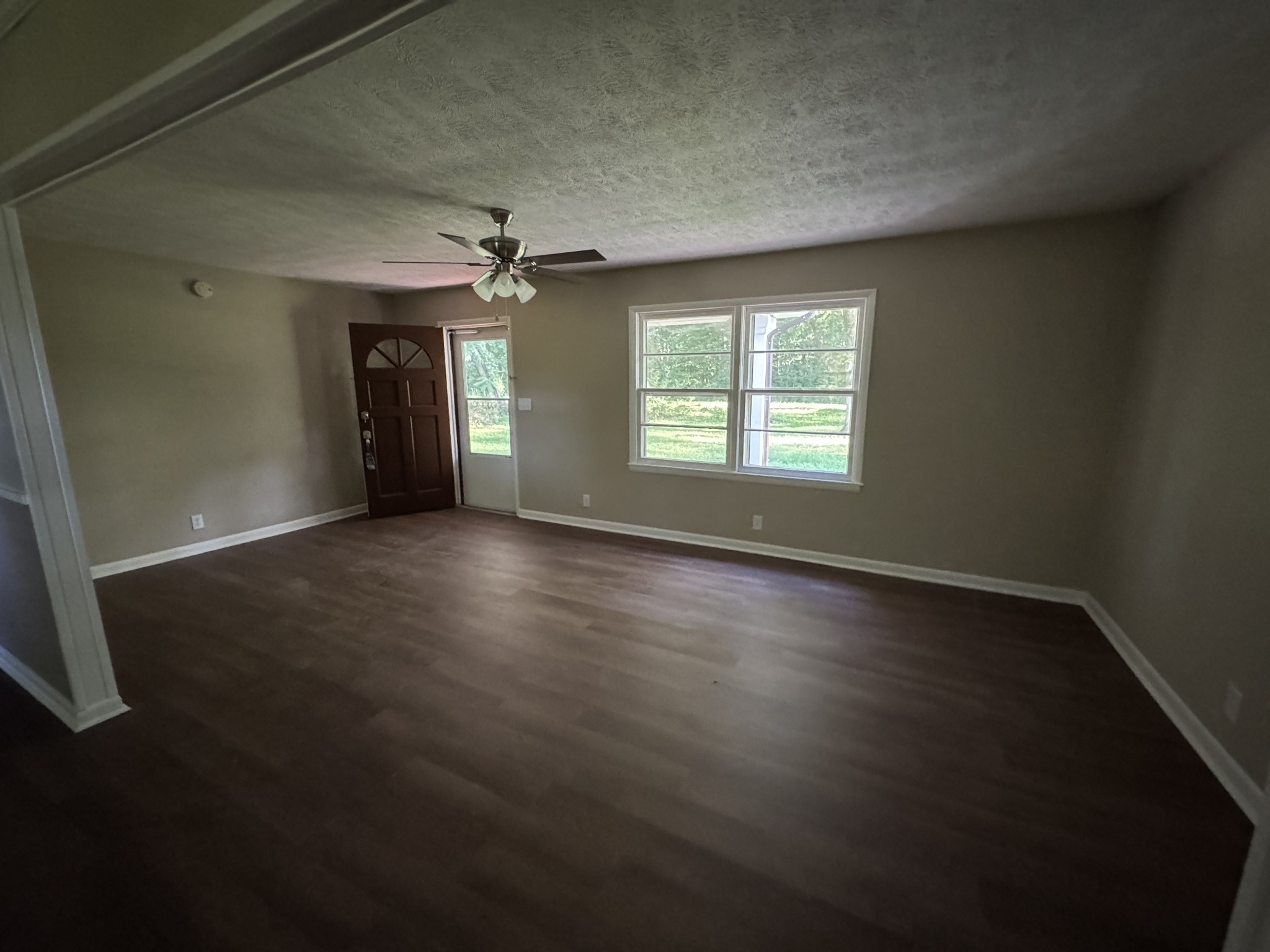 2385 Midway Road Smithville, TN 37166 - Photo 4 of 10
