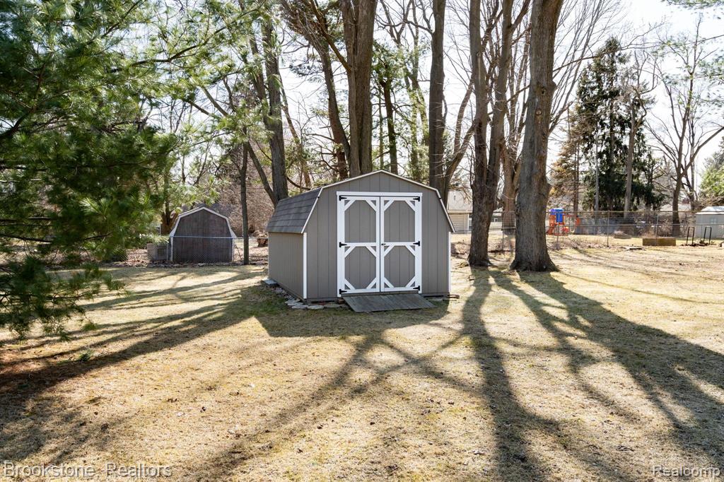 391 Elmhill Road Rochester Hills, MI 48306 - Photo 39 of 44