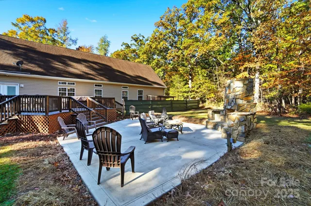 a view of outdoor space yard and patio