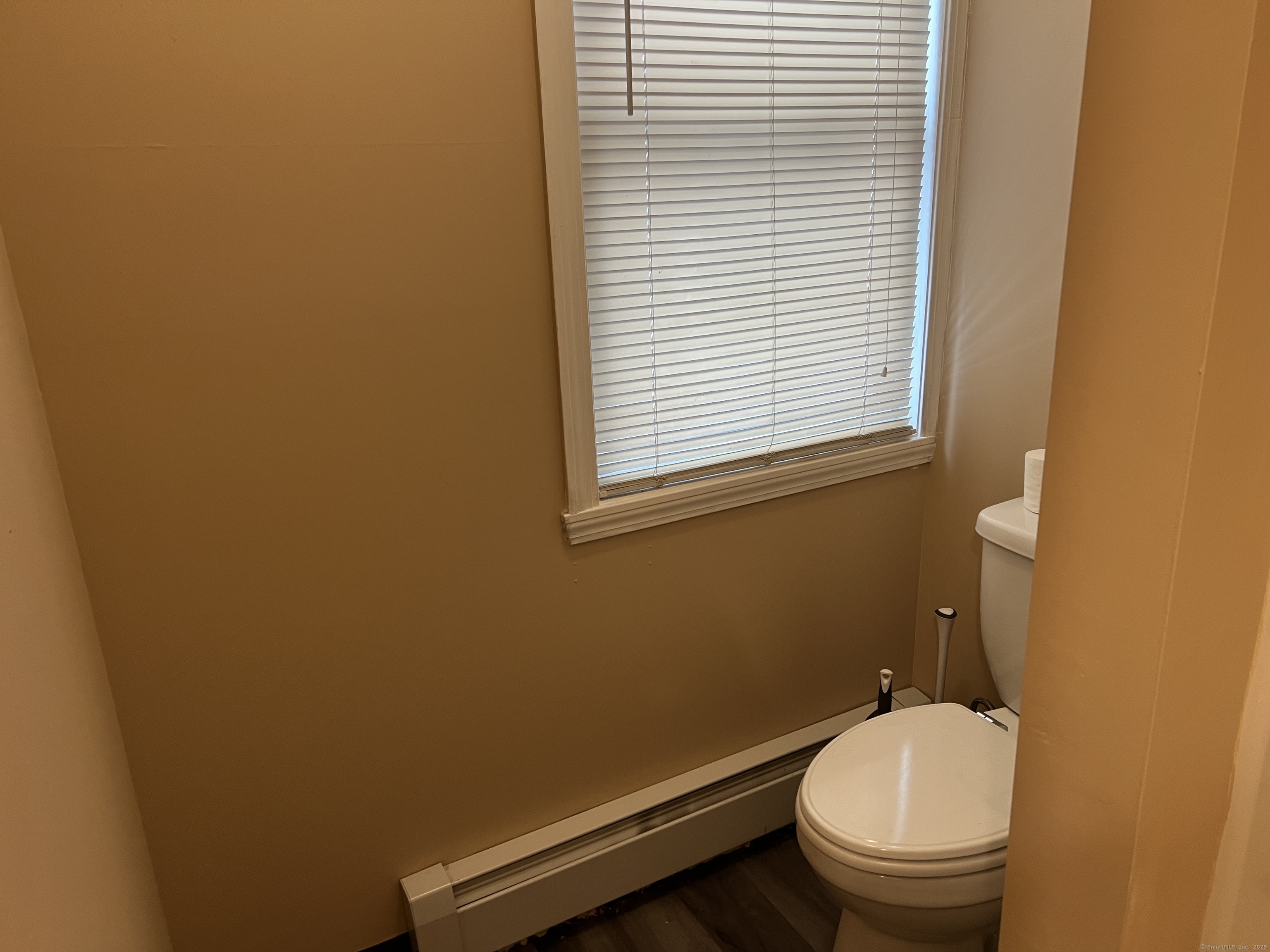 4 Magnolia Street, Unit 2 Hartford, CT 06112 - Photo 9 of 17 a bathroom with a toilet